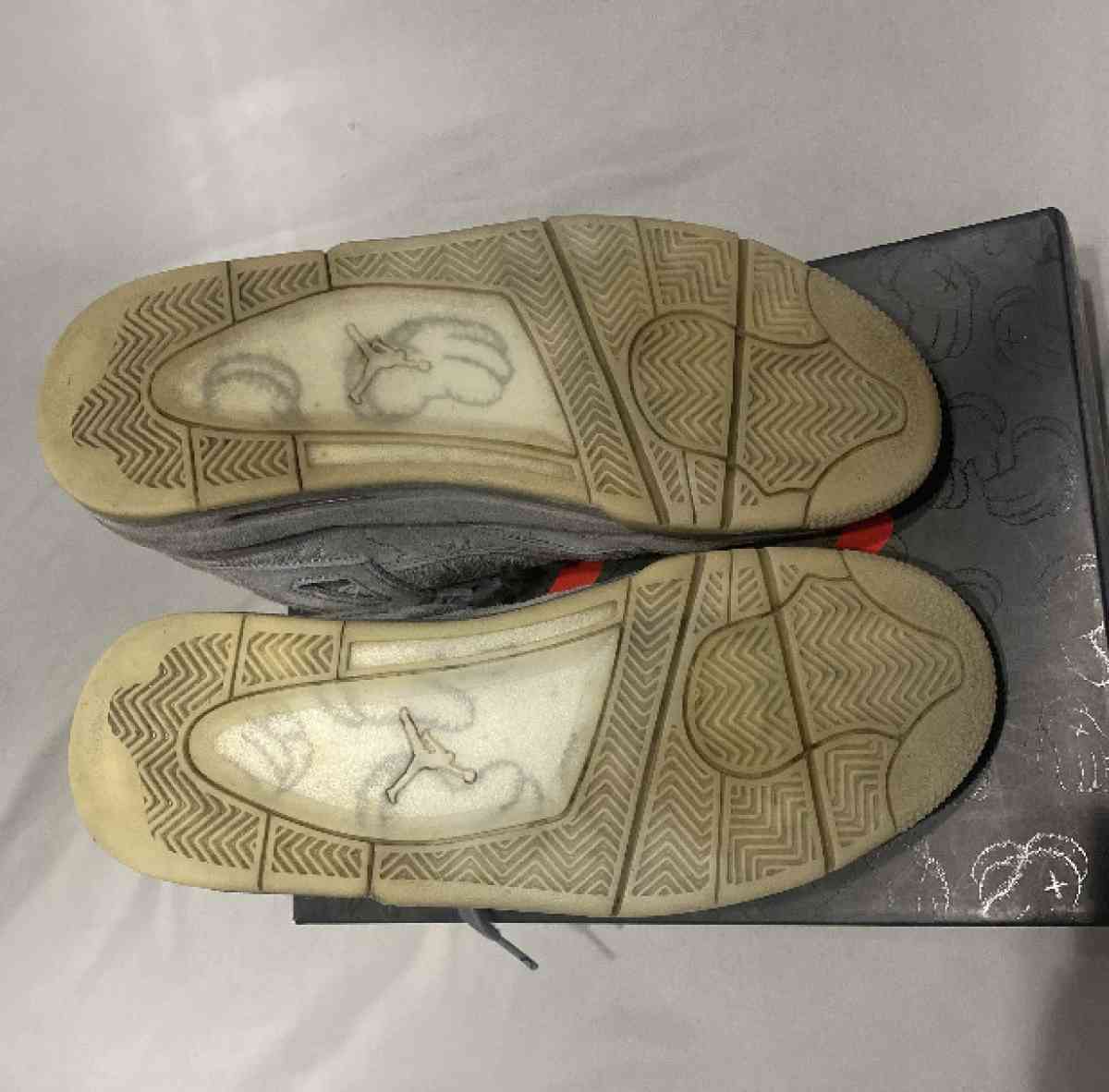 jordans - Wesley Chapel, Florida - FleaMarketBay