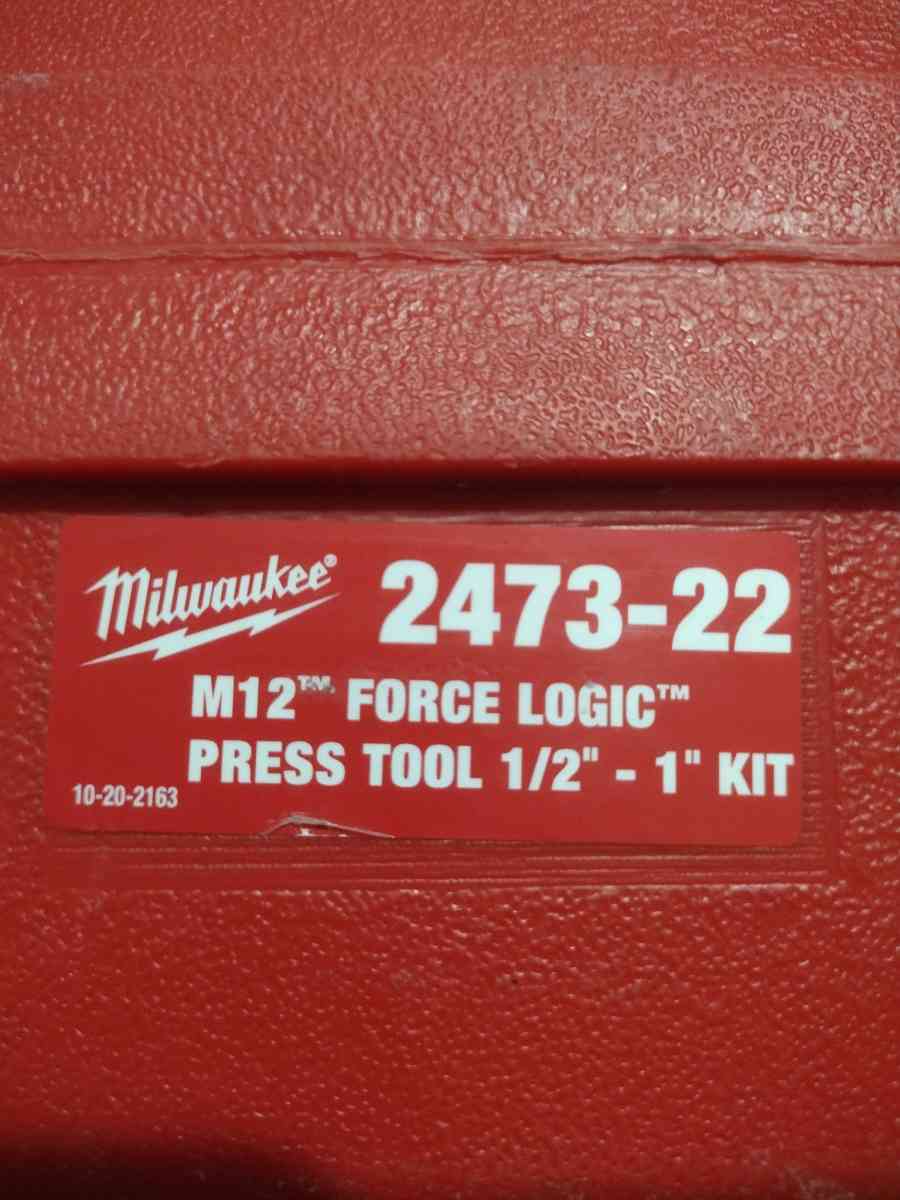 Milwaukee M12 Force Logic copper press - Arnold, Missouri - FleaMarketBay