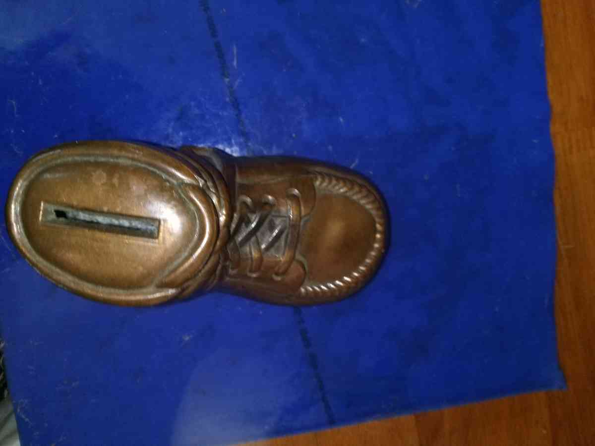 Bronzed Baby Shoe Bank - Pawtucket, Rhode Island - FleaMarketBay