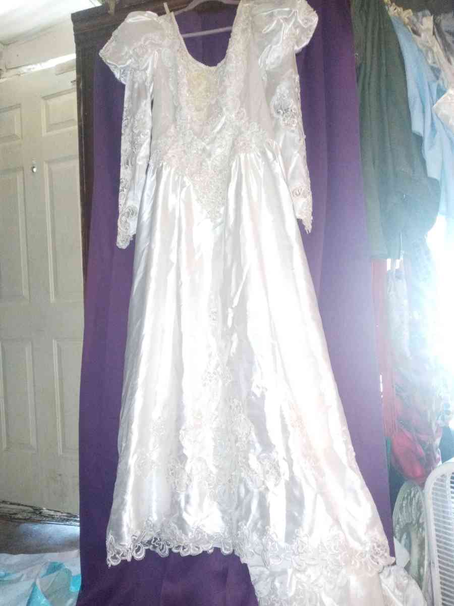 wedding dress green moto jckt black leather corset top - Indian Trail, North Carolina - FleaMarketBay