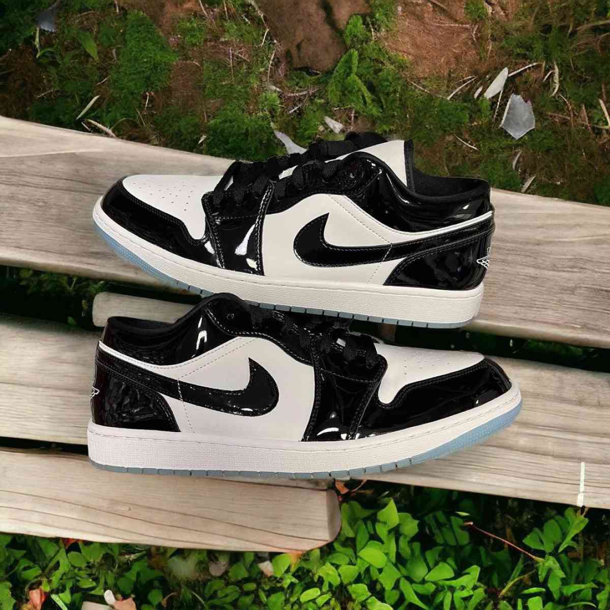 Sneakers - Altamonte Springs, Florida - FleaMarketBay