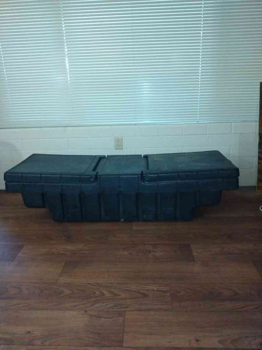 TRUCK BED TOOLBOX - Phoenix, Arizona - FleaMarketBay