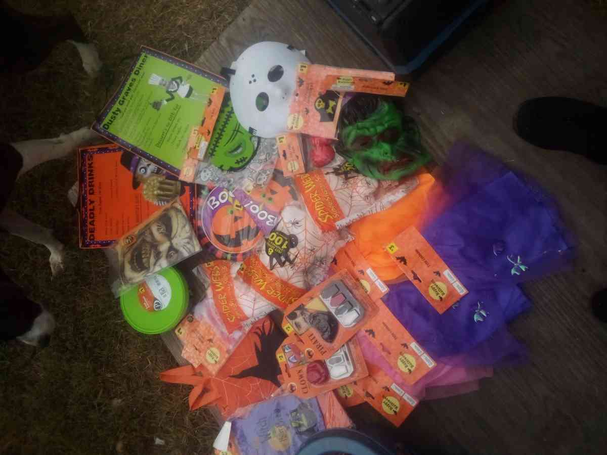 Halloween miscelaneous - Chattanooga, Tennessee - FleaMarketBay