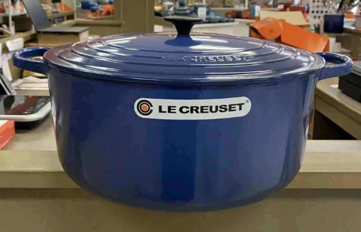 Le Creuset 13Qt dutch oven - Otterbein, Indiana