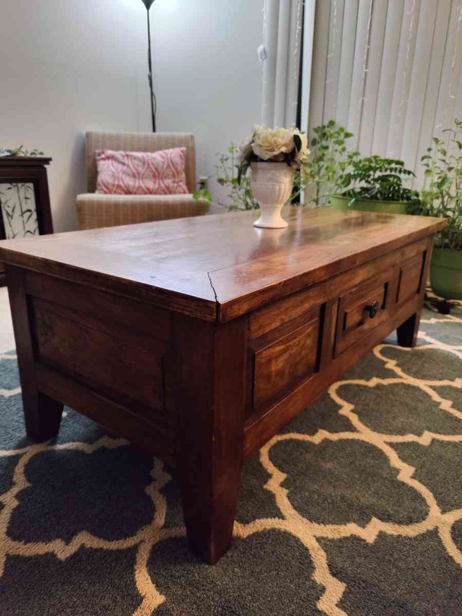 Tea Table - Perrysburg, Ohio - FleaMarketBay