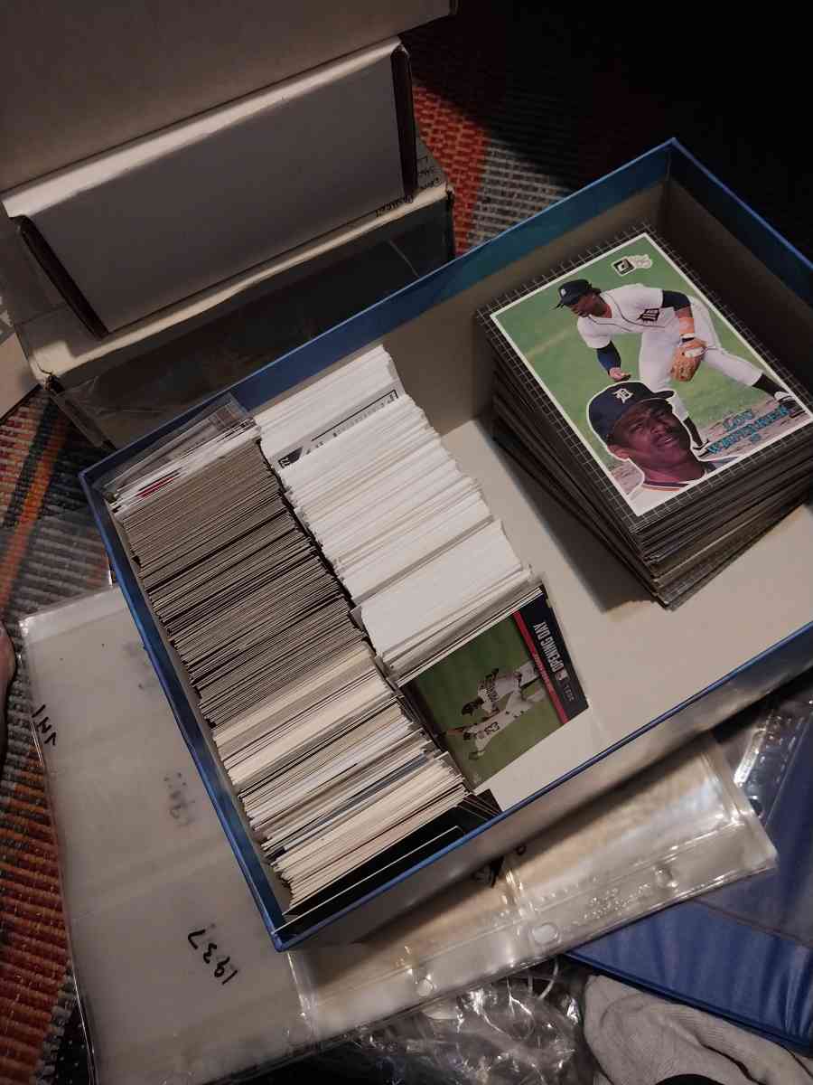 sports cards - Maricopa, Arizona - FleaMarketBay