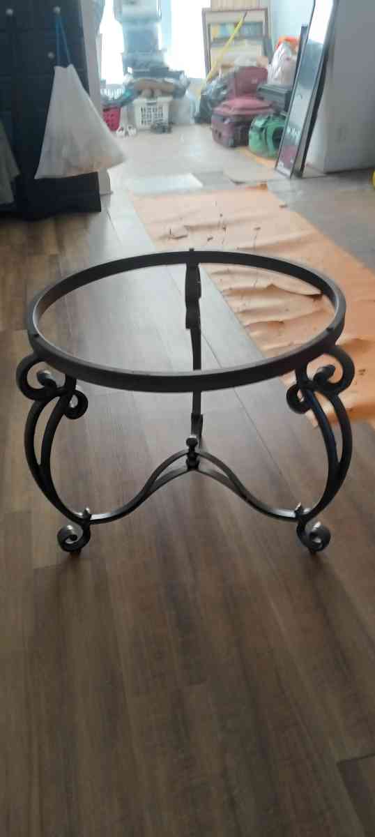 Vintage wrought iron table - Philadelphia, Pennsylvania