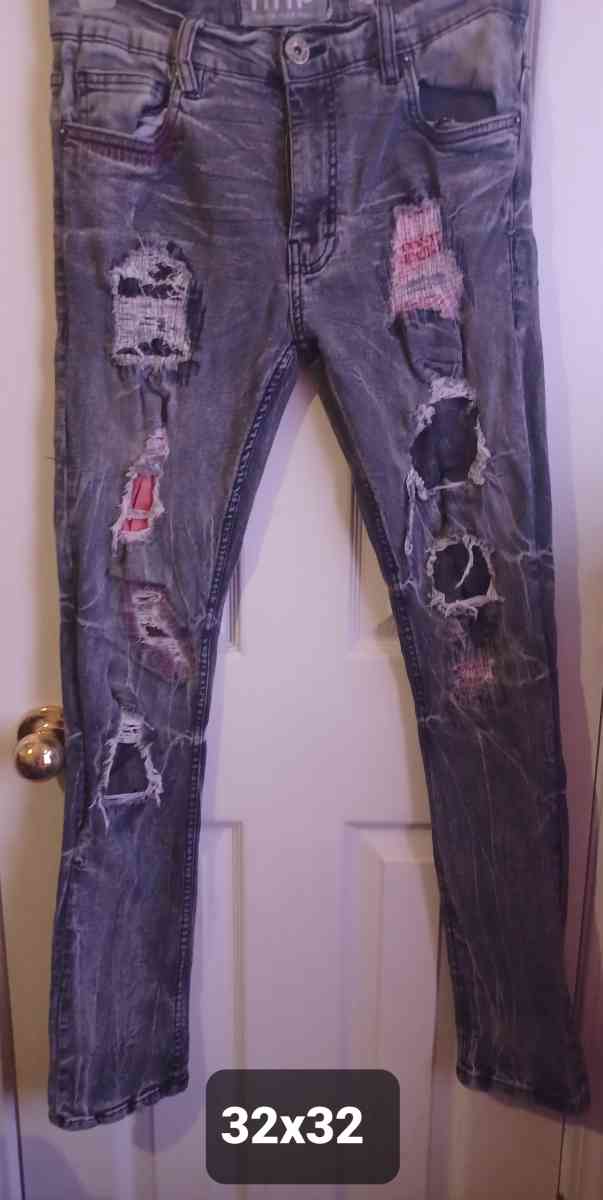 boys and men  jeans size 32x32 - Oxford, Mississippi - FleaMarketBay