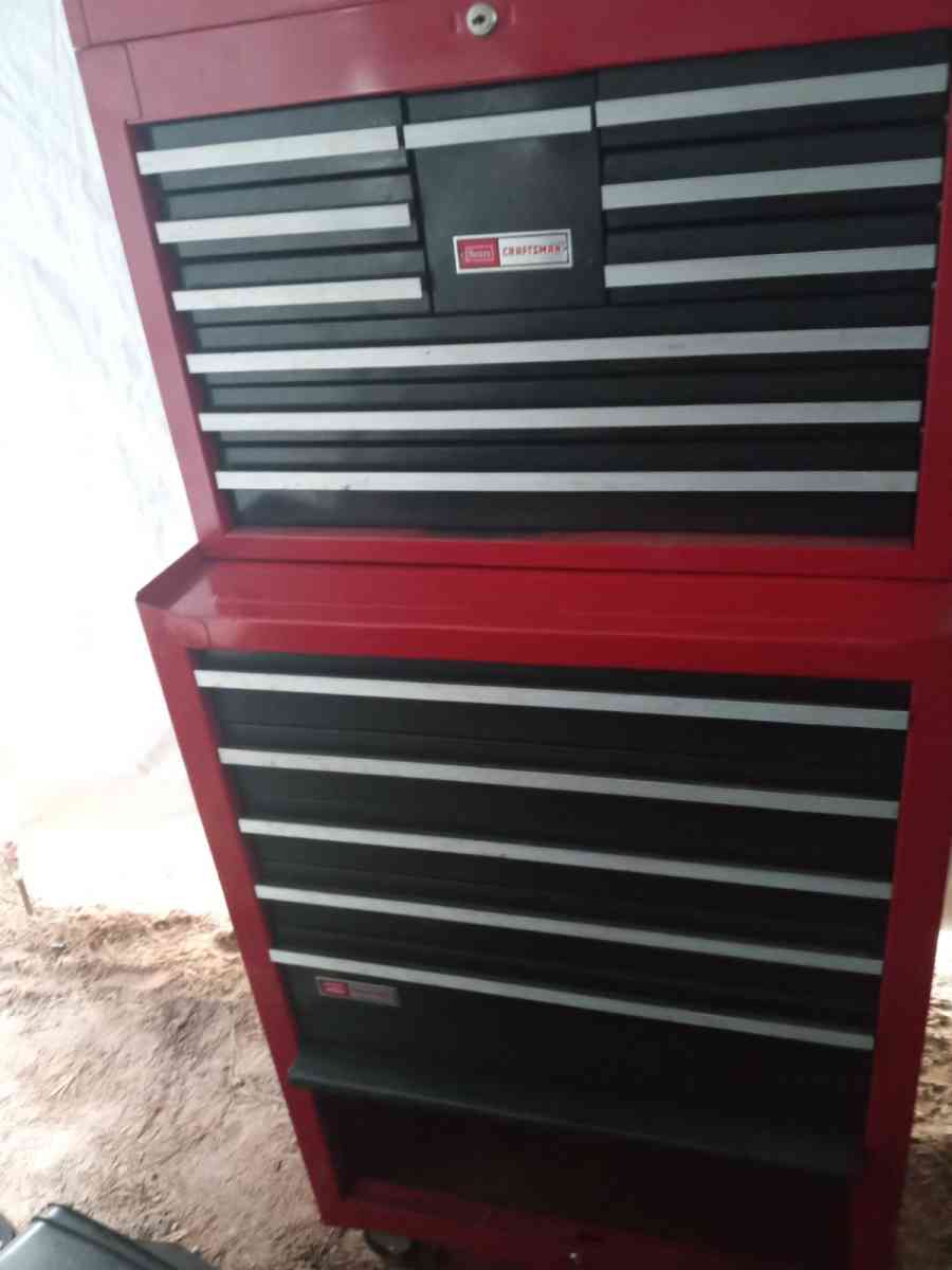 craftsman 25 drawer stand up tool box - Hickory, North Carolina