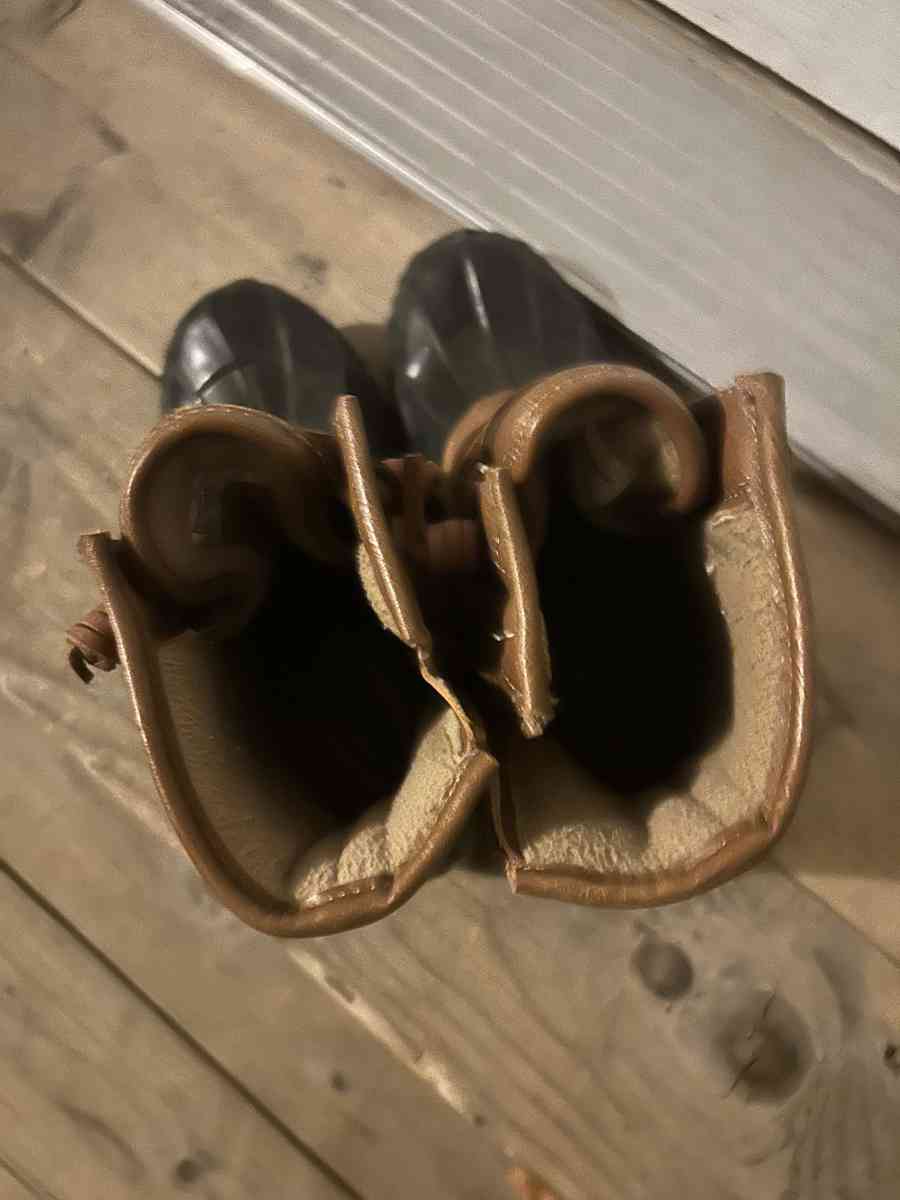 snow boots - Aurora, Colorado - FleaMarketBay