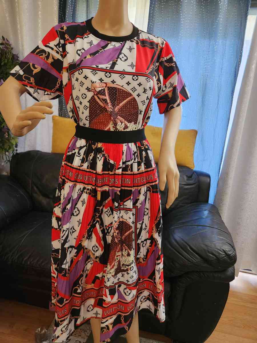 dresses 25 each - Mission Viejo, California - FleaMarketBay