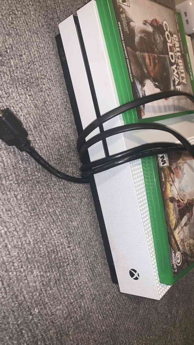 XBOX 360 One - Manchester, Tennessee - FleaMarketBay