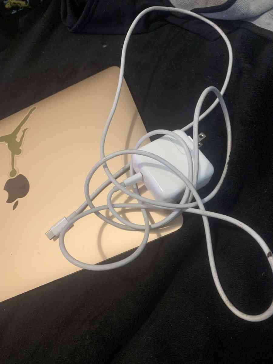 MacBookAir 13inch - Mc Rae, Georgia - FleaMarketBay