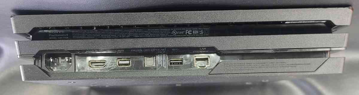 Playstation 4 Pro PS4 1TB W Cable  Two Controller Set - Bronx, New York - FleaMarketBay