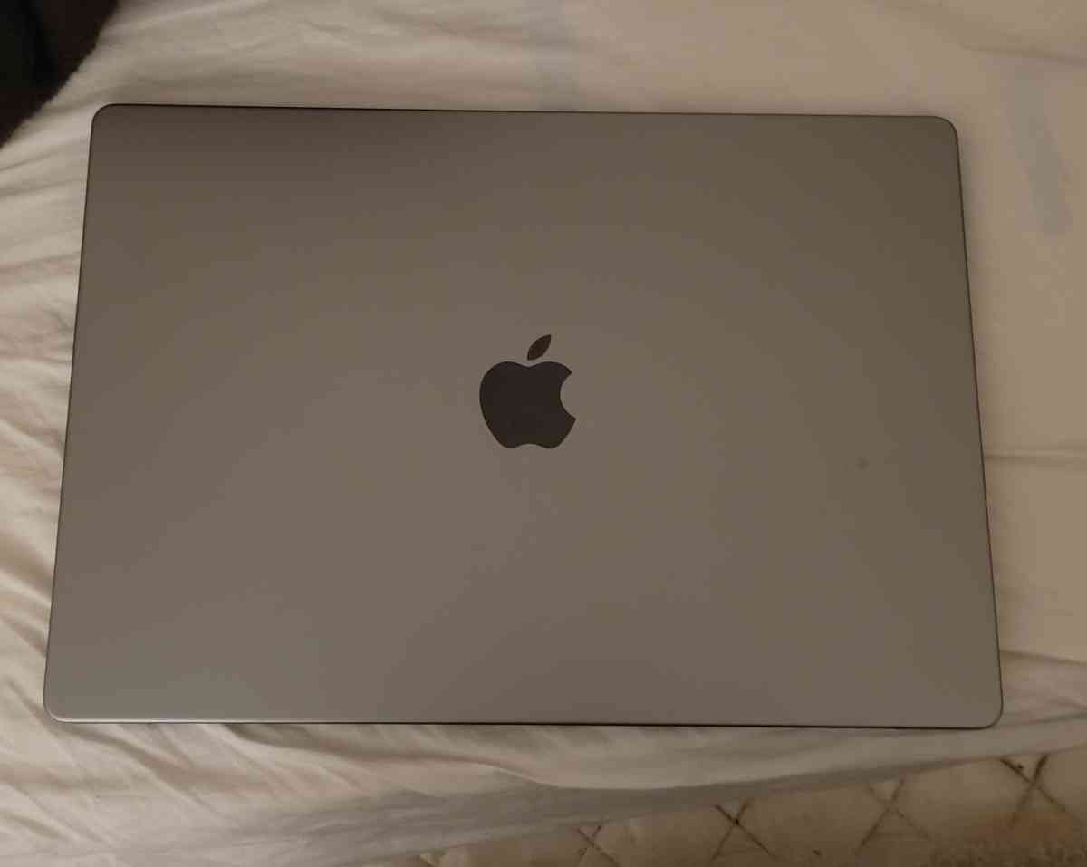 MacBook pro - Oakland, California - FleaMarketBay