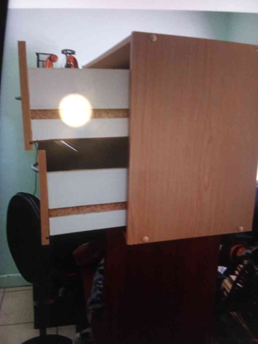 50 cash use draw cabinet 16 inch 24 wide what time u coming - Lake Worth, Florida - FleaMarketBay
