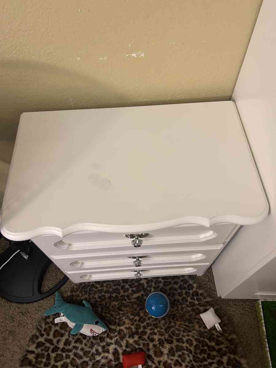 night stand - Aurora, Colorado - FleaMarketBay