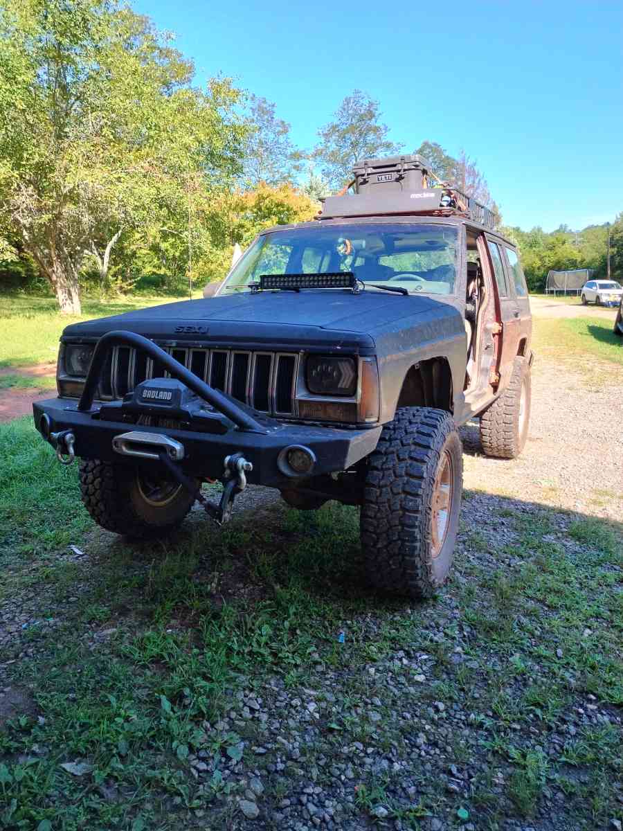 1990 Jeep Cherokee xj - Rutherfordton, North Carolina - FleaMarketBay