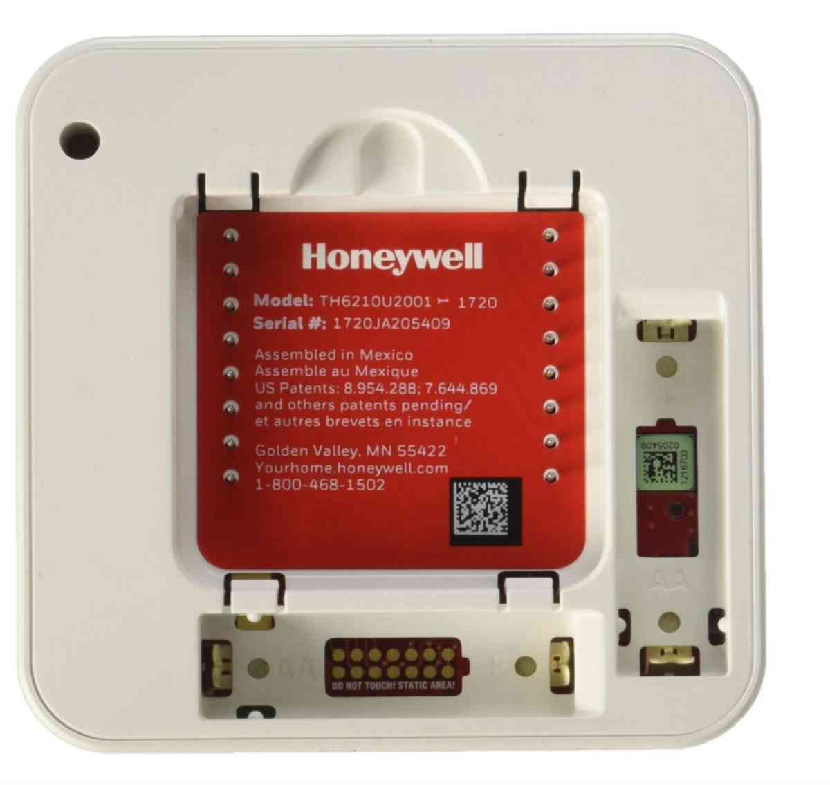 unopened Honeywell T6 Pro thermostat programmable 2heat 1 co - Avondale, Arizona - FleaMarketBay