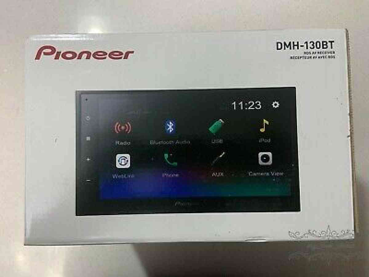 brand new Pioneer touch screen radio with Apple car play and - Daytona Beach, Florida - FleaMarketBay