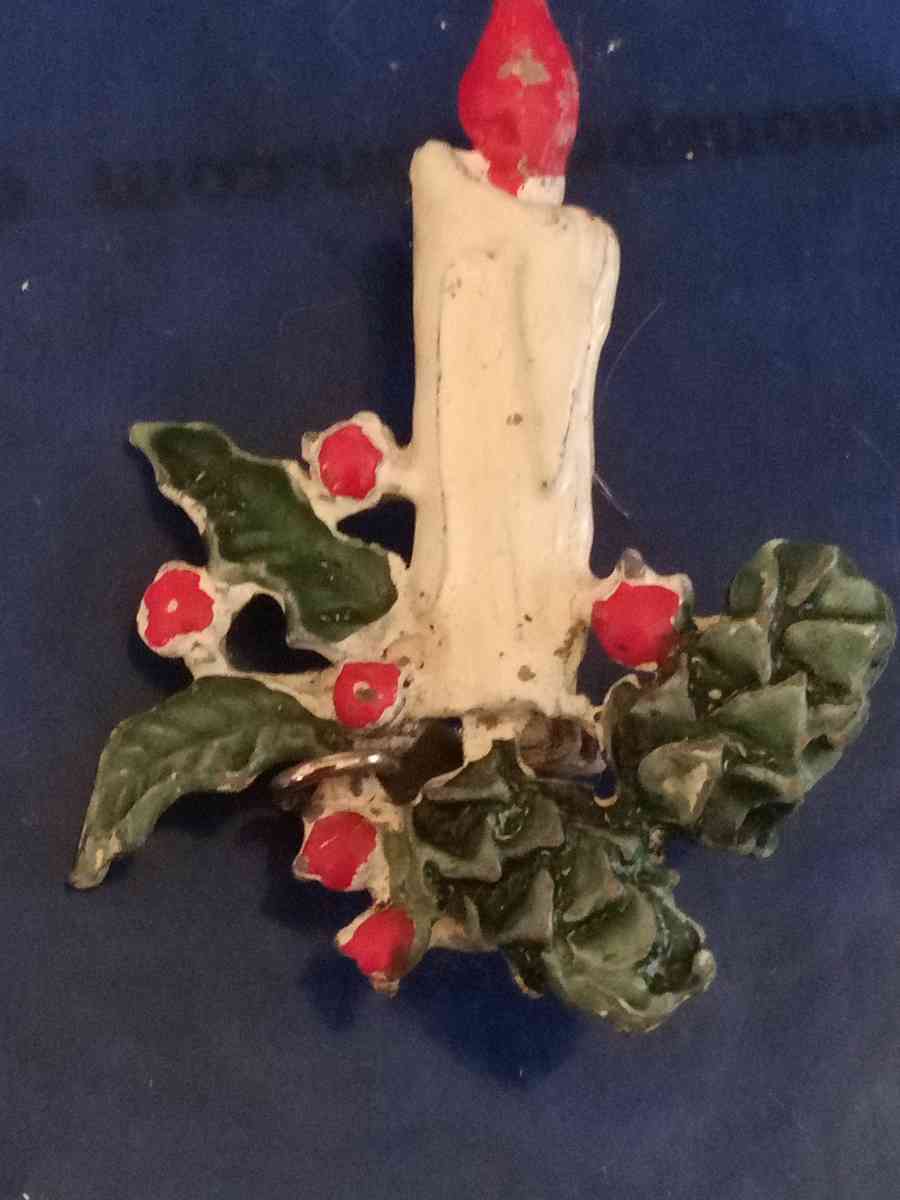 Vintage Christmas Pin - Pawtucket, Rhode Island