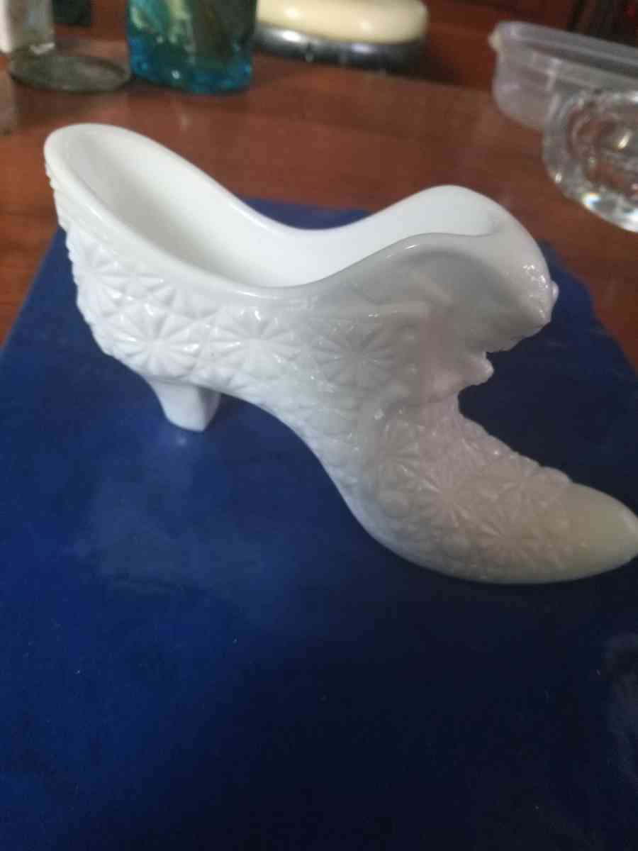 Fenton Milk Glass Shoe - Pawtucket, Rhode Island - FleaMarketBay