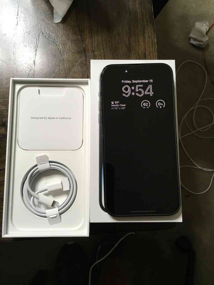 I phone 14 pro max unlocked Black - Miami Beach, Florida