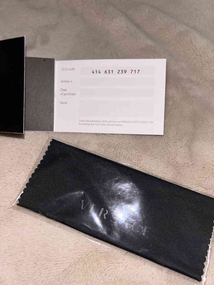 Versaces Sunglasses - Miami, Florida - FleaMarketBay