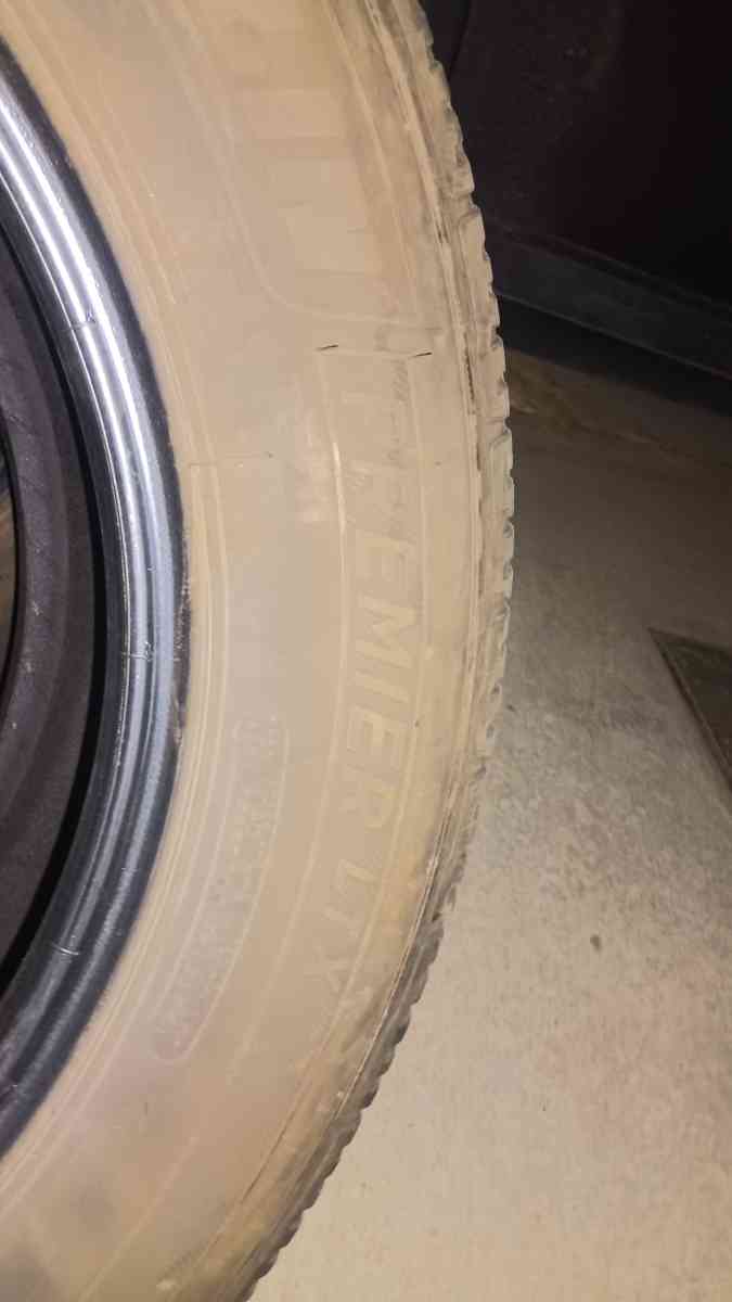 Michelin Premier LTX 2356018 tires 1 pair - Springtown, Texas - FleaMarketBay