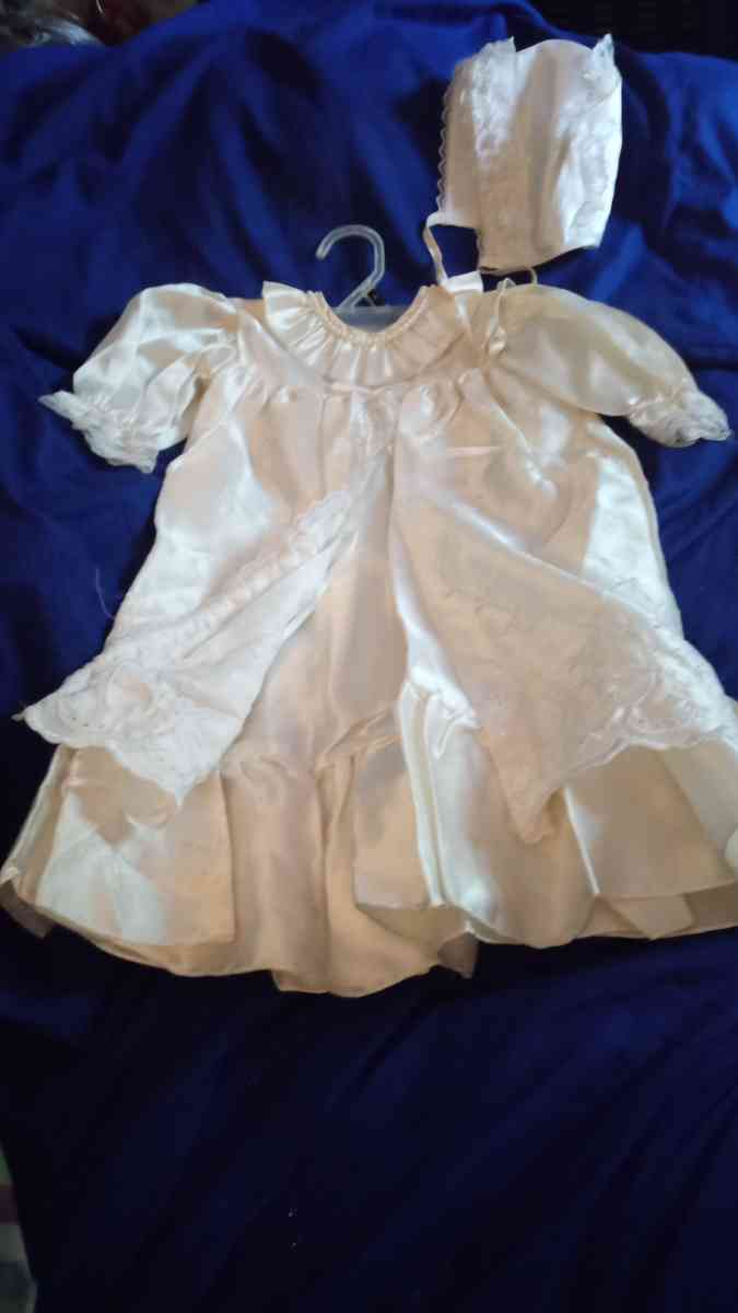2 antique christening gowns w bonnets and slip - Indian Trail, North Carolina