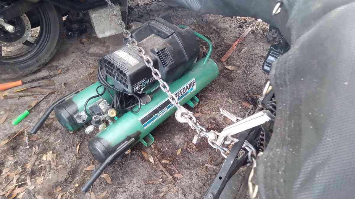 air compressor - Saint Johns, Florida - FleaMarketBay