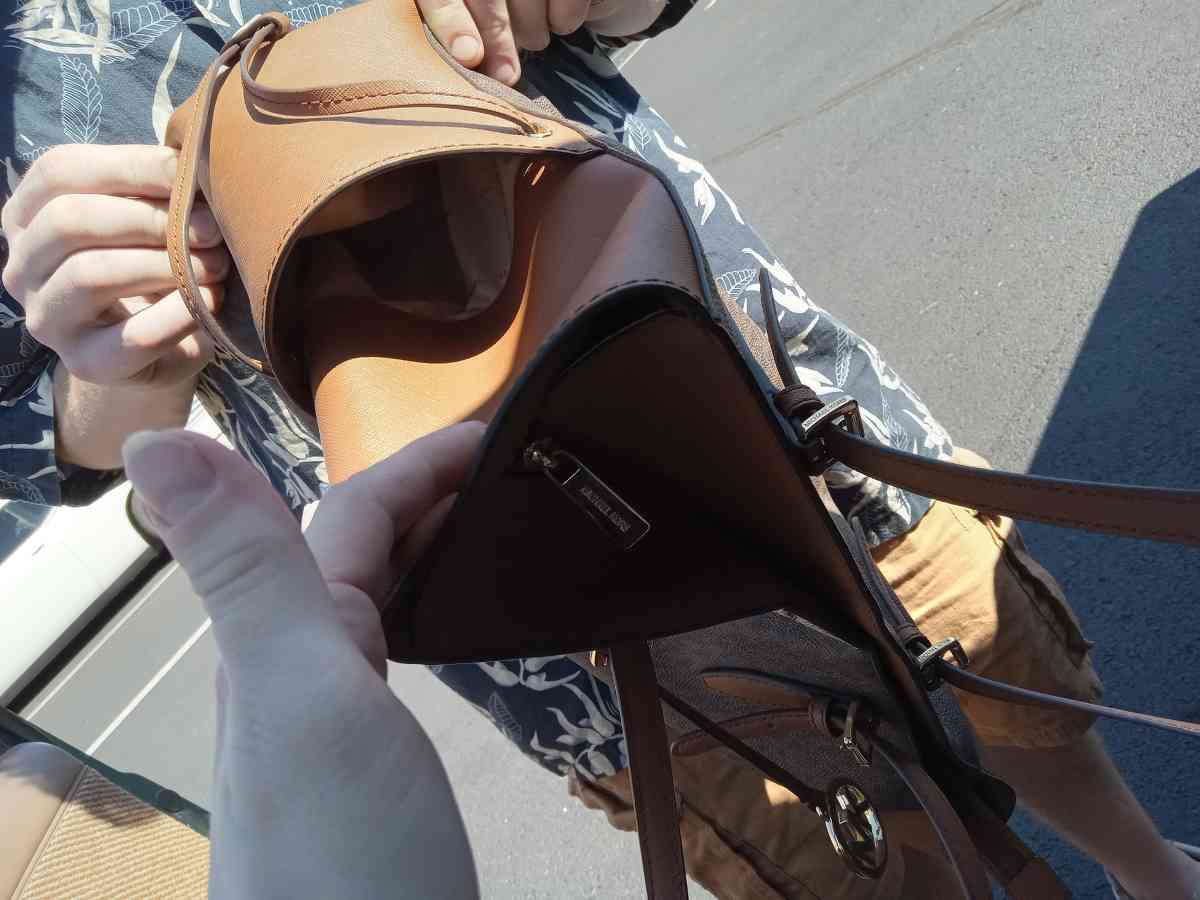 Michael Kors Large Travel Tote - Oklahoma City, Oklahoma - FleaMarketBay