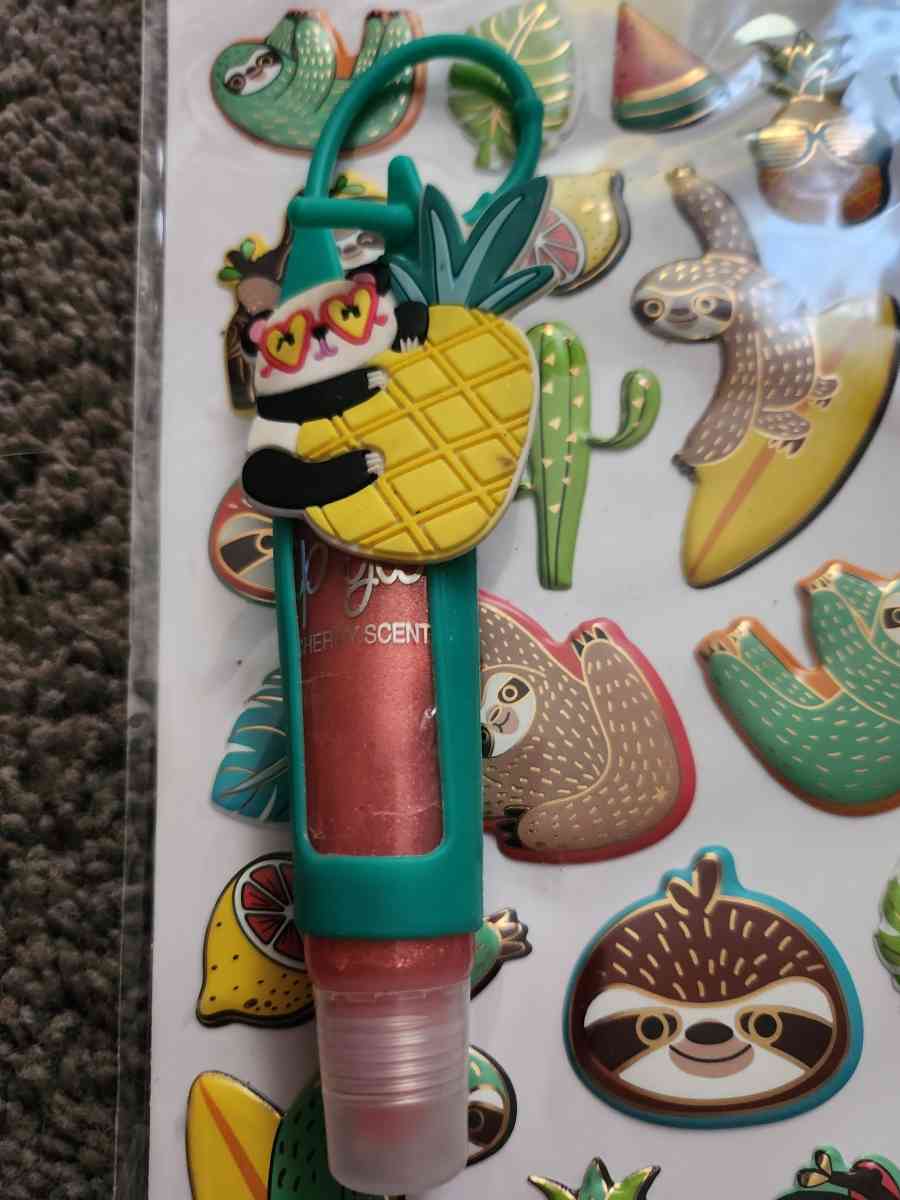 stickers beads lip glas toys - Madison, Indiana - FleaMarketBay