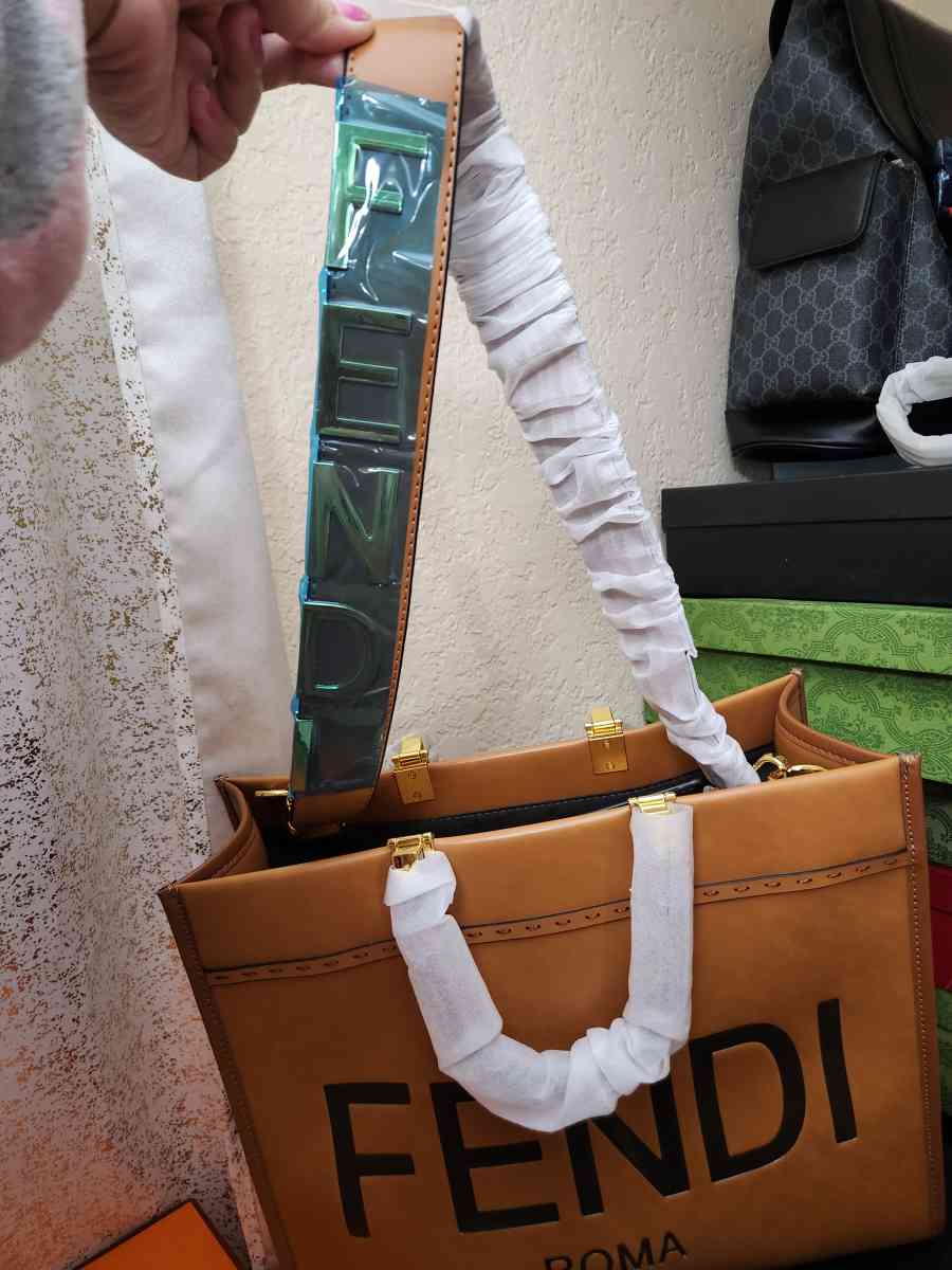 Fendi Tote bag - Mission Viejo, California - FleaMarketBay