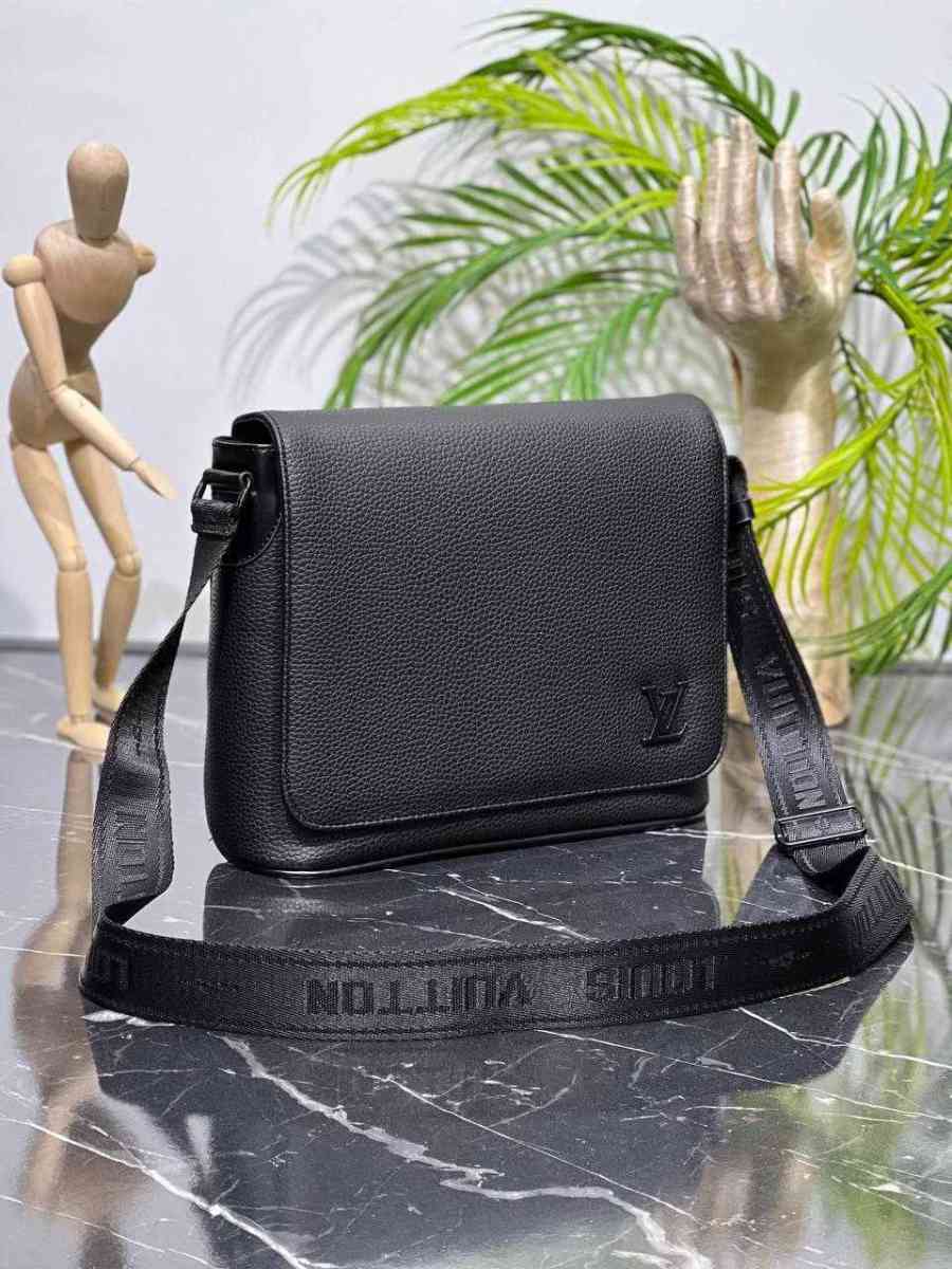 mens Crossbody - Tucson, Arizona