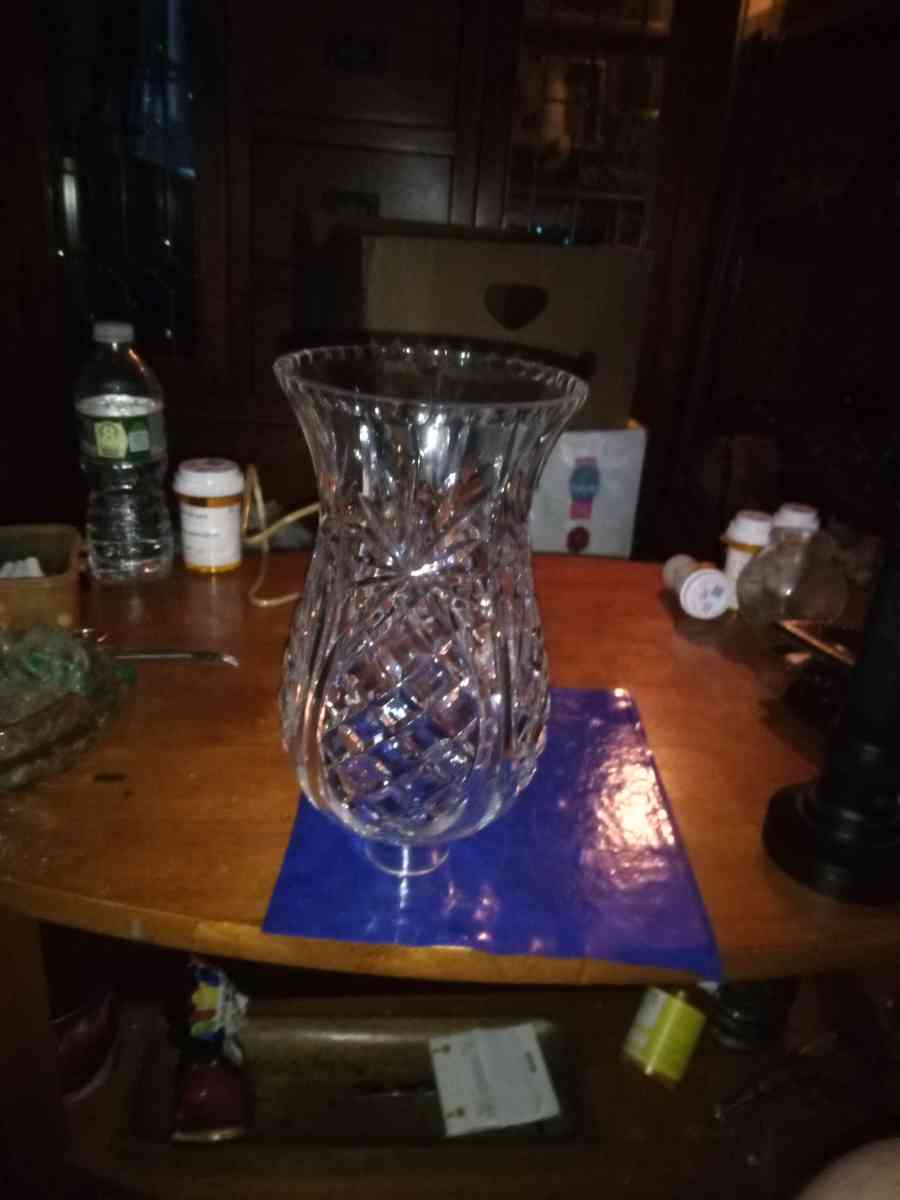 Crystal Pineapple Hurricane Lampshade - Pawtucket, Rhode Island - FleaMarketBay