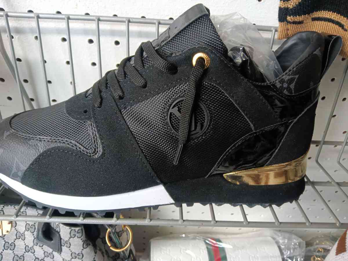 Lv runaway shoes - Norfolk, Virginia - FleaMarketBay