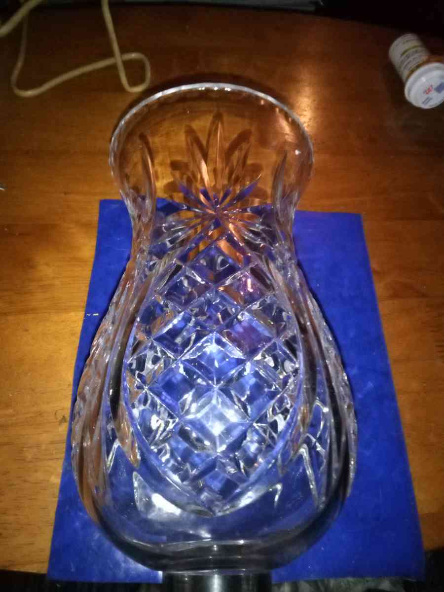 Crystal Pineapple Hurricane Lampshade - Pawtucket, Rhode Island - FleaMarketBay