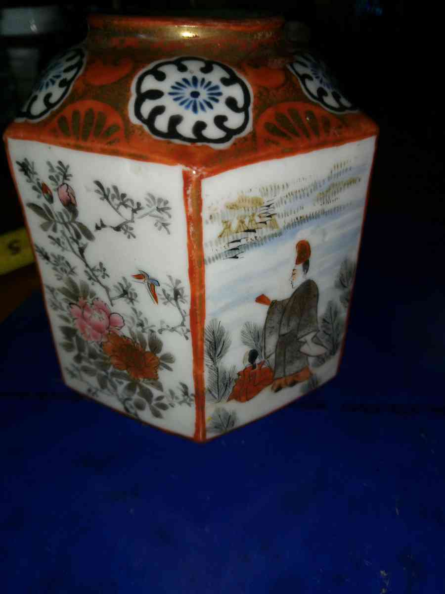 Hand Painted Oriental tea caddy no lid - Pawtucket, Rhode Island