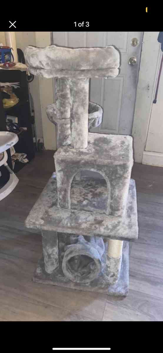 cat play area - Columbia, Pennsylvania - FleaMarketBay