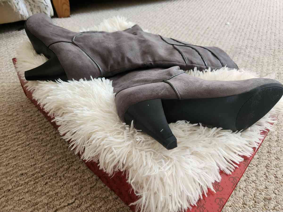 boots - Spring, Texas - FleaMarketBay