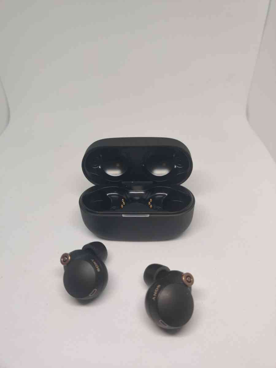 wf 10004 - Aurora, Illinois - FleaMarketBay