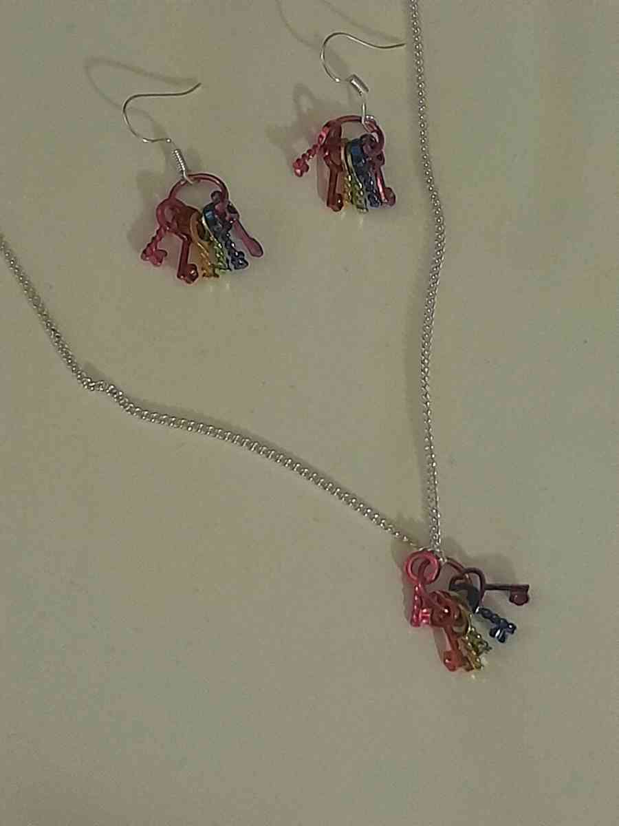 womens jewelry - Overland Park, Kansas - FleaMarketBay