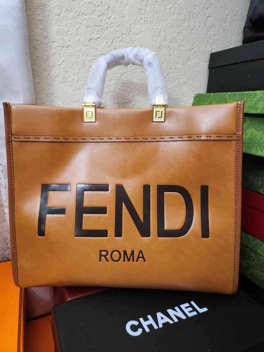 Fendi Tote bag - Mission Viejo, California - FleaMarketBay