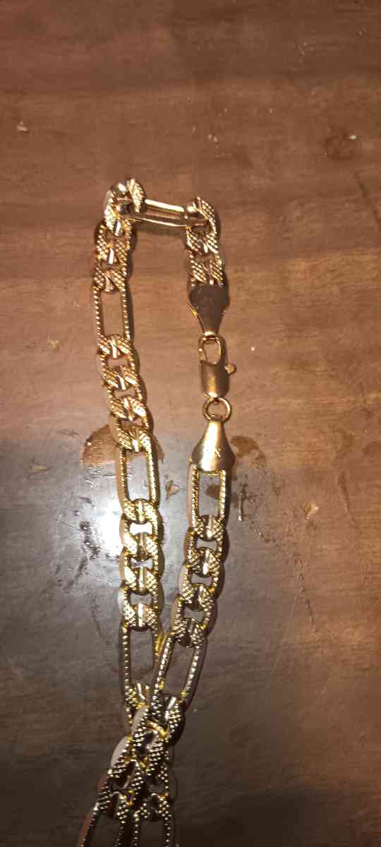 gold chain - Visalia, California - FleaMarketBay