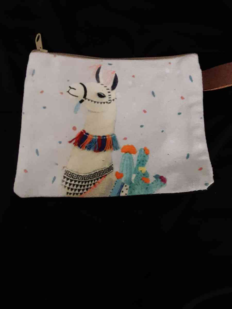 purses - Riverbank, California - FleaMarketBay