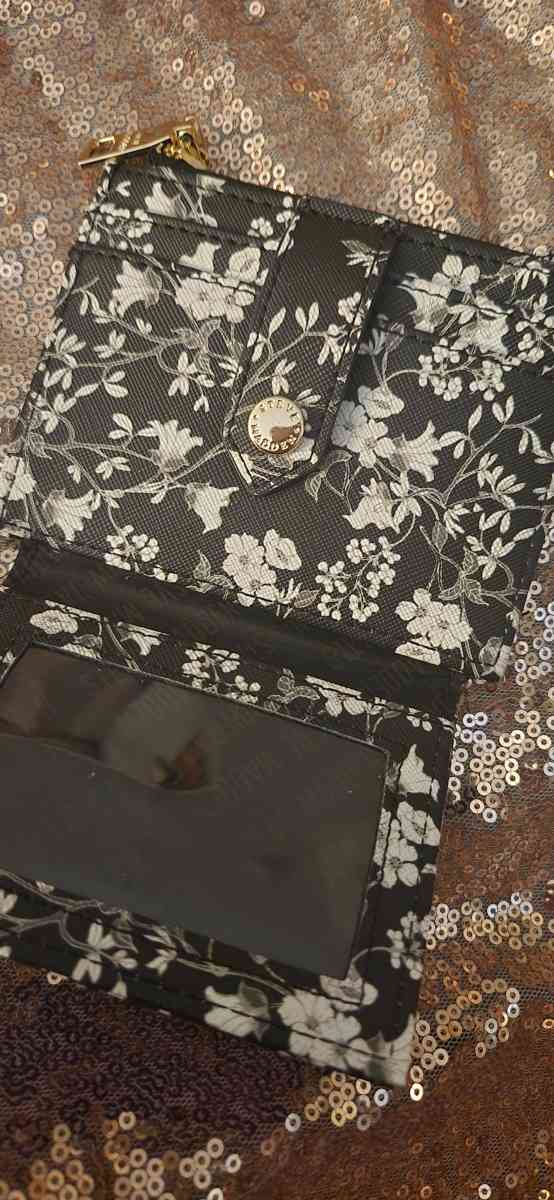 Steve madden wallet - Westminster, California - FleaMarketBay