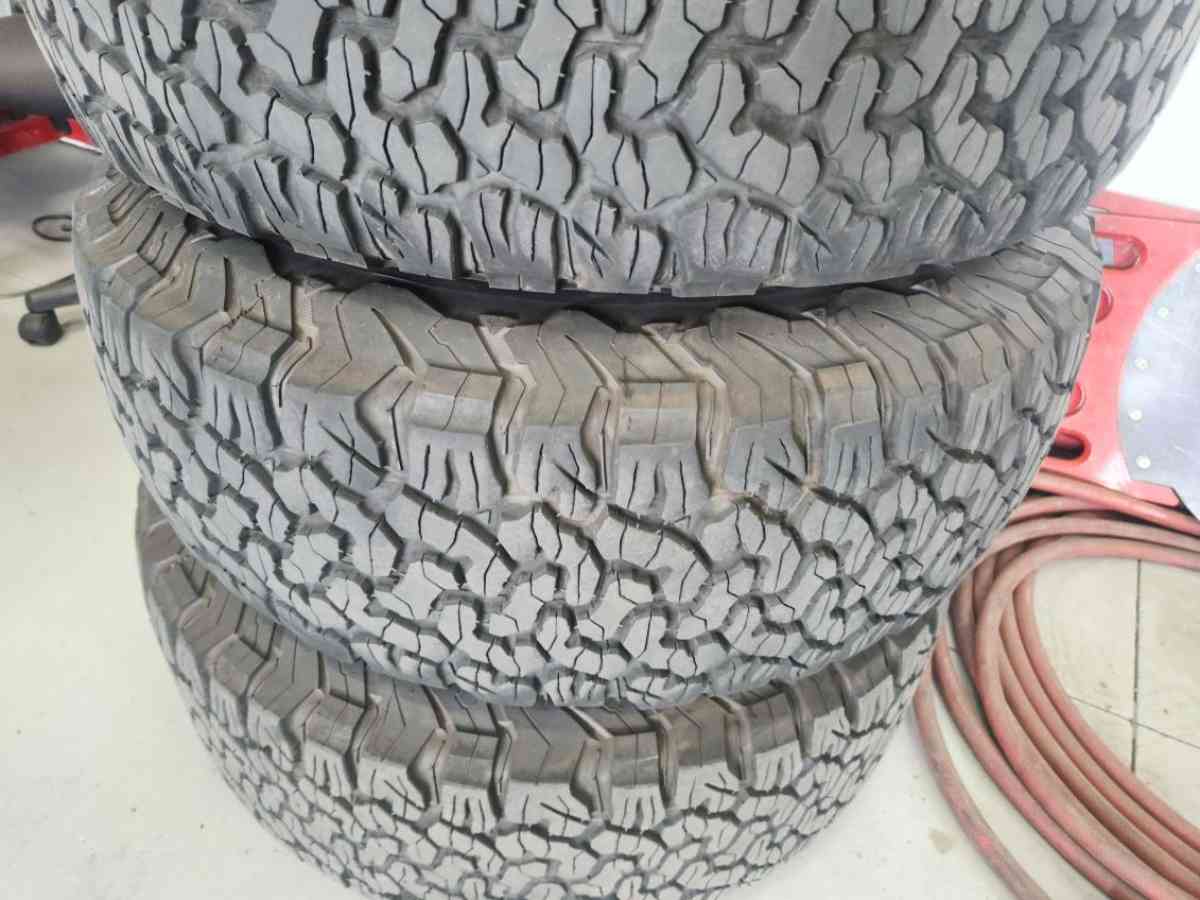 Chevy 1500 Wheels and tires BFGoodrich - Modesto, California