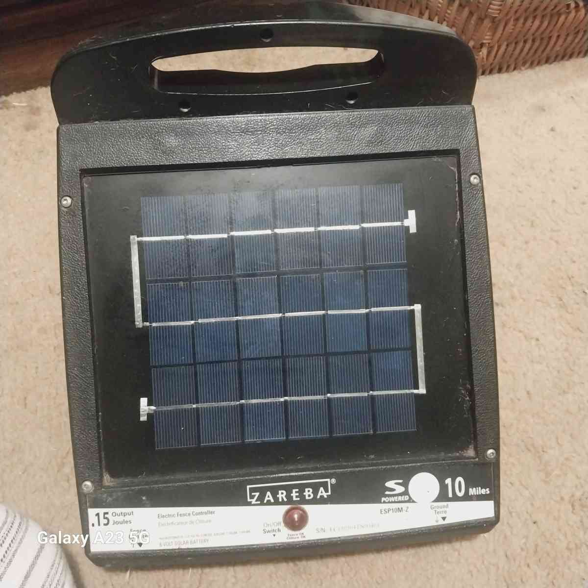 zareba 6 volt solar powered electric fence battery - Hardin, Texas