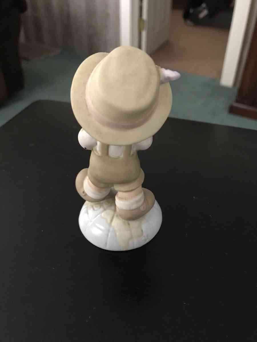 boy playing music - Toledo, Ohio - FleaMarketBay